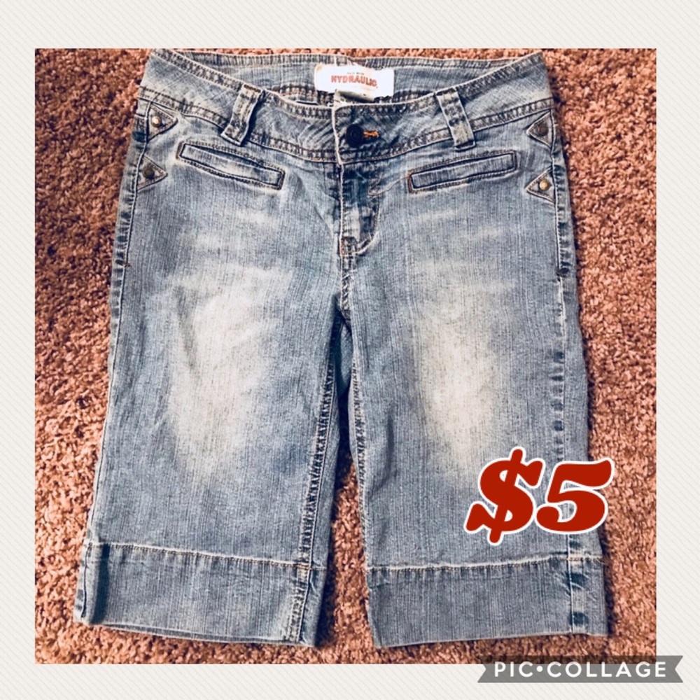 Hydraulic Bermuda Shorts